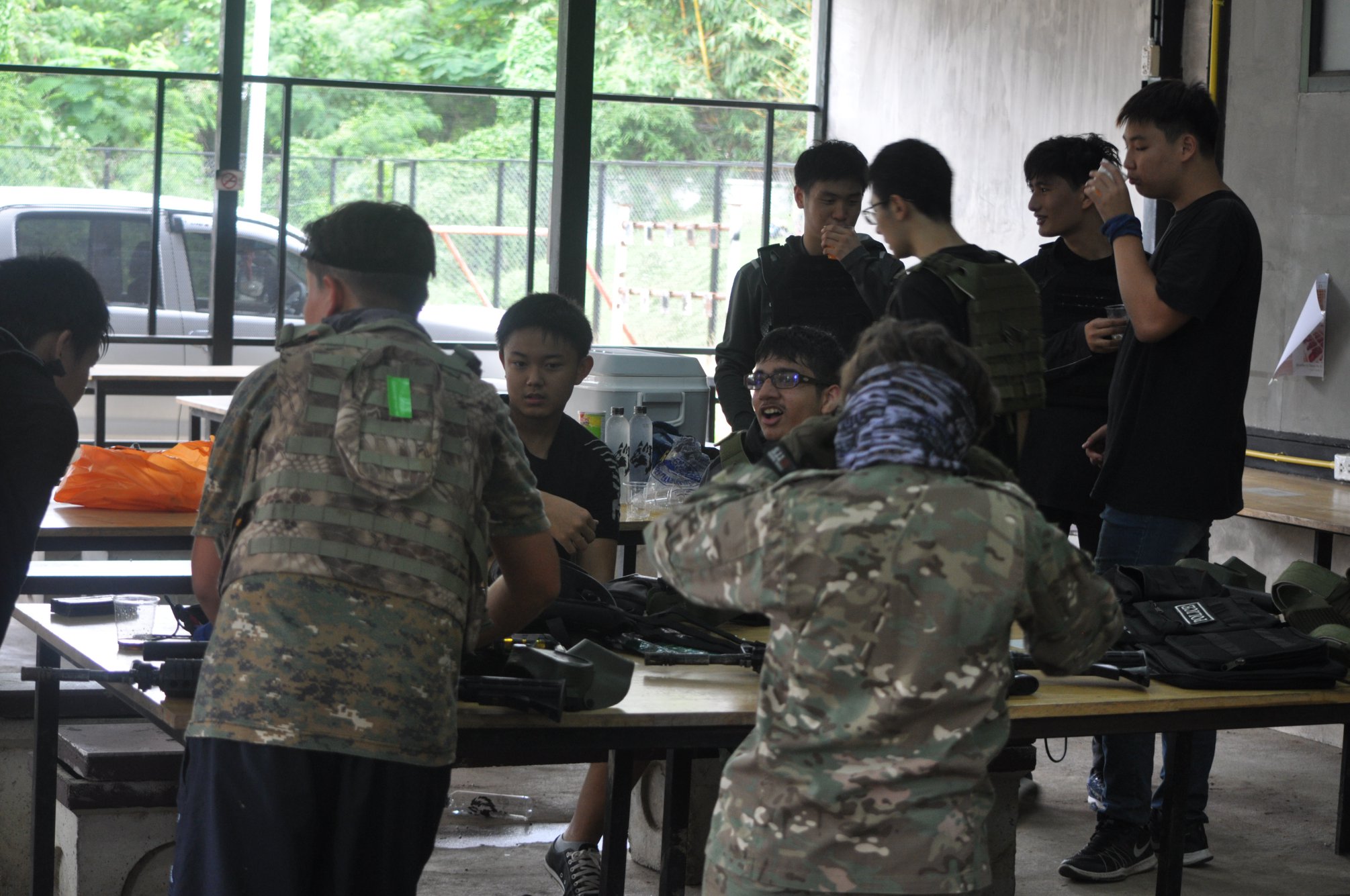 บรรยากาศยิงกันวันเกิดก็ได้นะ